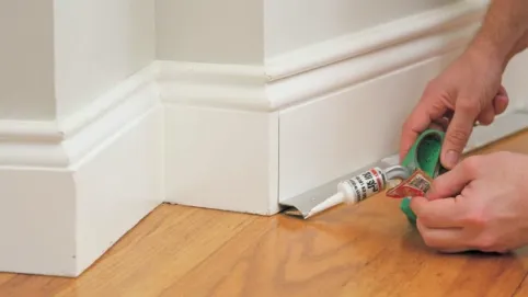 Jak zamontować listwy przypodłogowe poliuretanowe